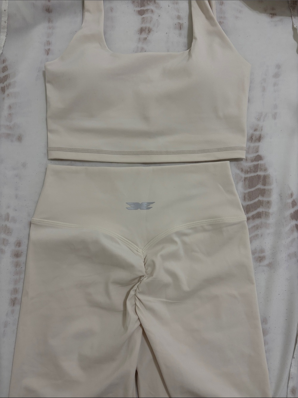 Elite Eleven cream sports bra and shorts set NEW CONDITION